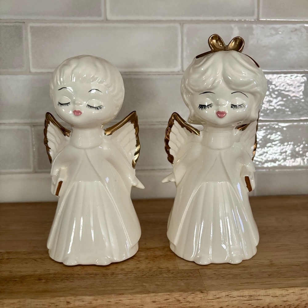 Vintage Ceramic Angel Figurine Pair in Cream with Gold Accents